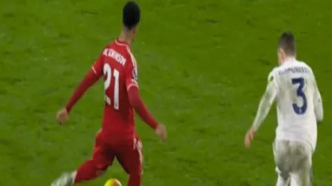 [德甲第3轮] 拜仁慕尼黑迎战荷尔斯泰因基尔